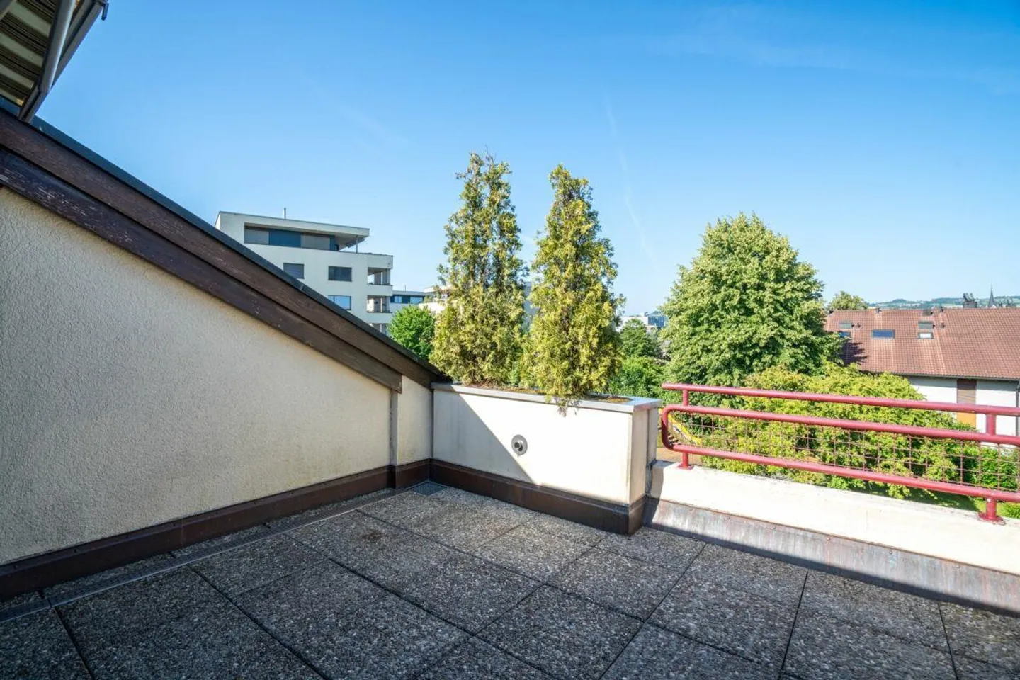 Appartement sous les combles avec charme - Photo 5 sur 9