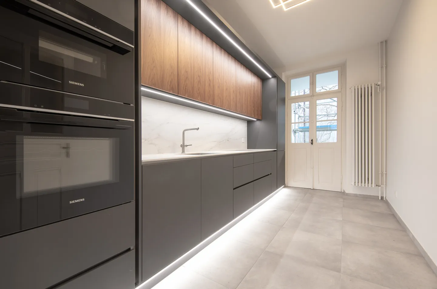 AU SOMMET - PENTHOUSE AVEC VUE SUR LES TOITS DE BASEL - Photo 7 sur 14