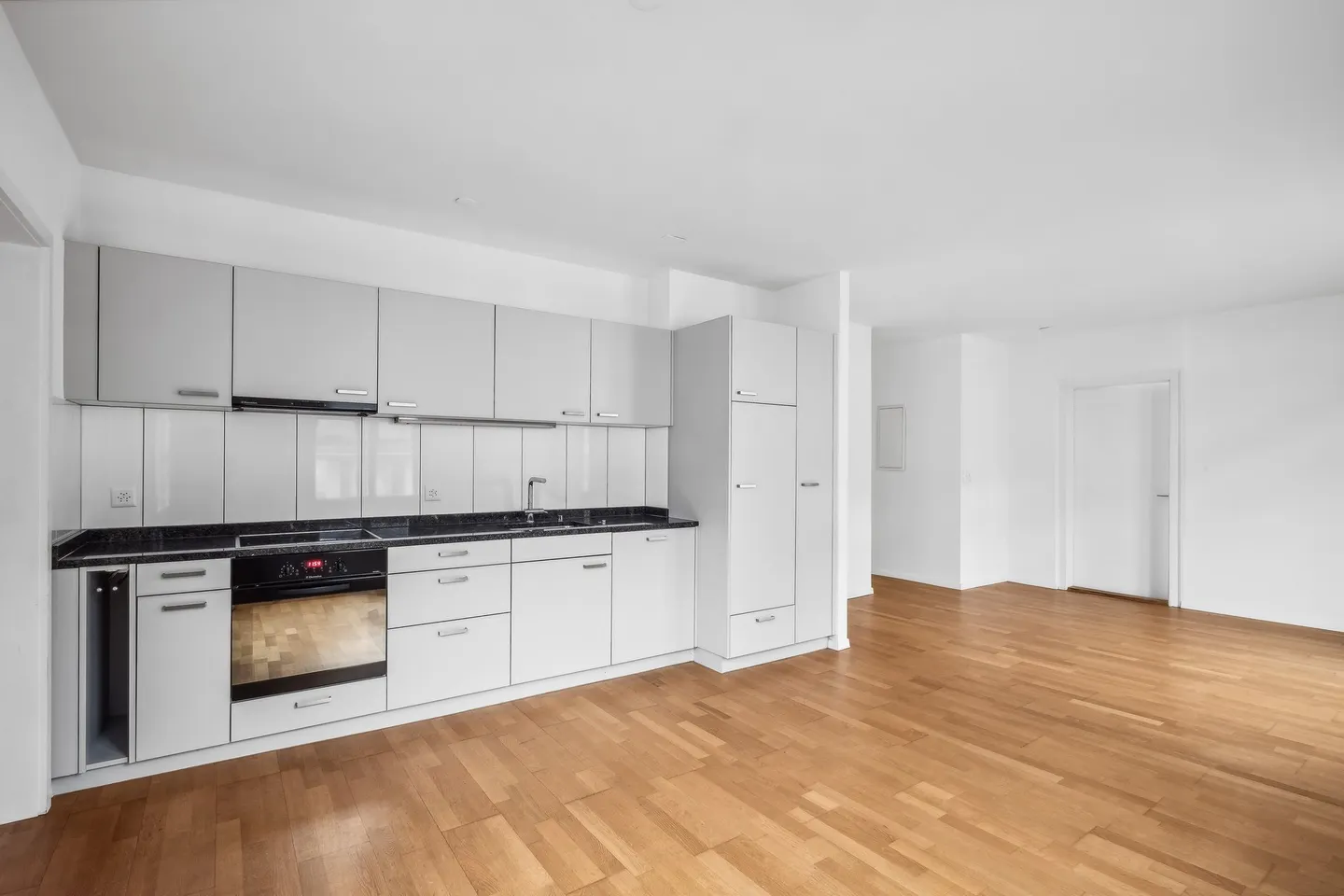 Appartement ancien chic au centre - Photo 3 sur 9