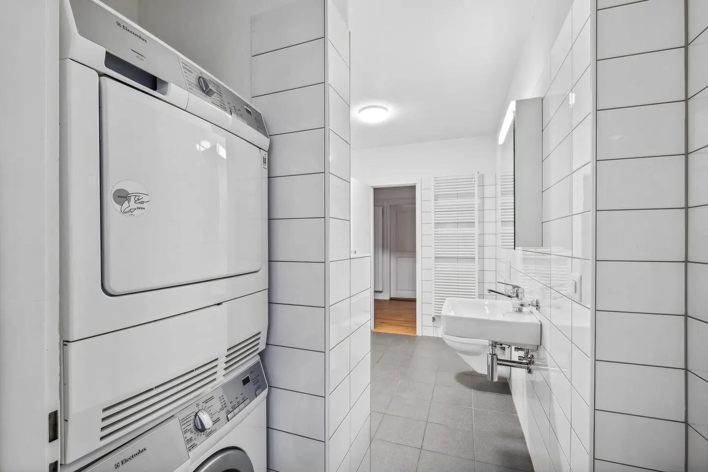 Appartement ancien chic au centre - Photo 4 sur 9