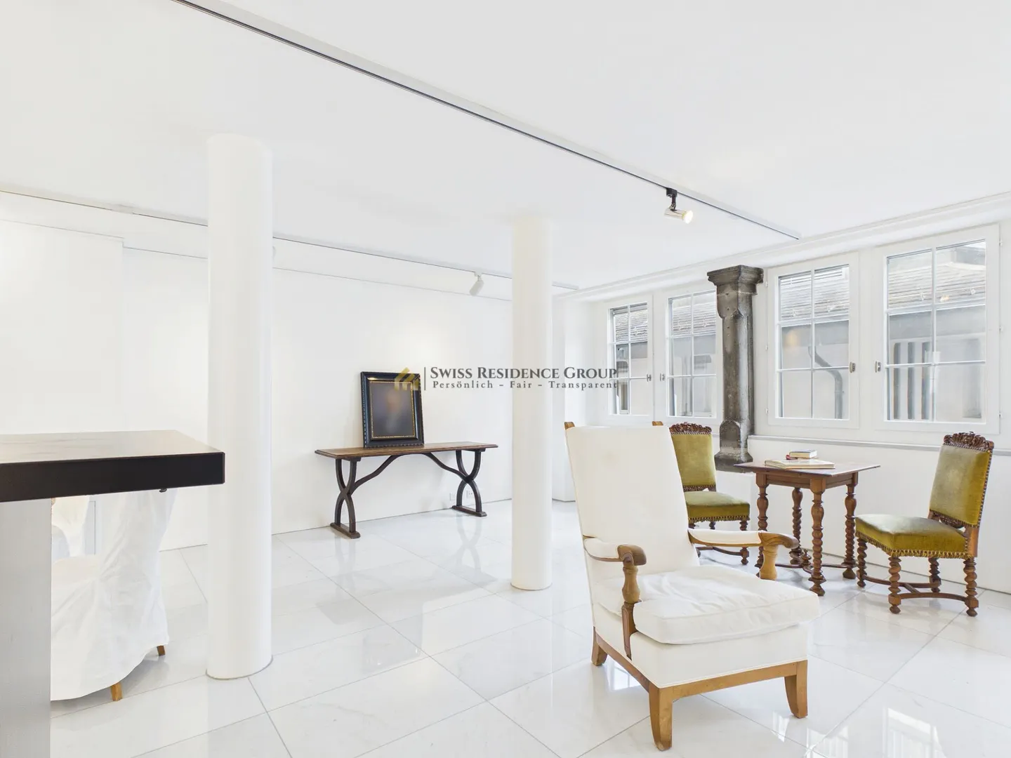 Appartement exclusif de 2,5 pièces avec vue sur le Grossmünster et la Limmat - Photo 5 sur 17