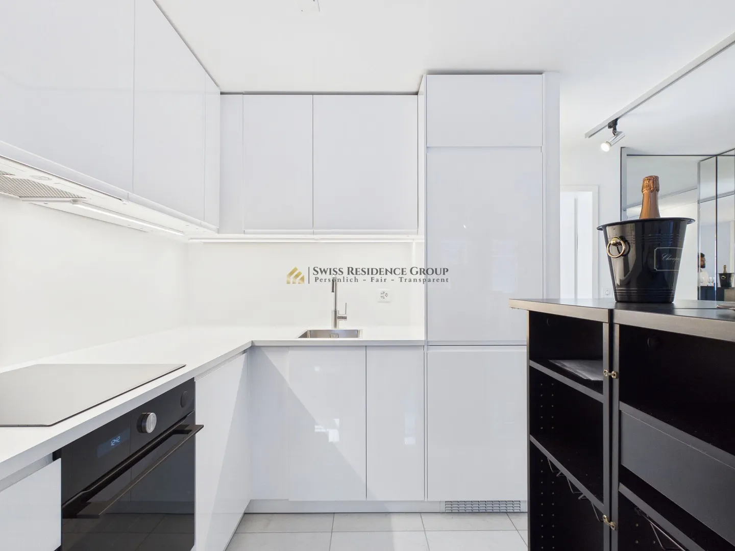 Appartement exclusif de 2,5 pièces avec vue sur le Grossmünster et la Limmat - Photo 7 sur 17