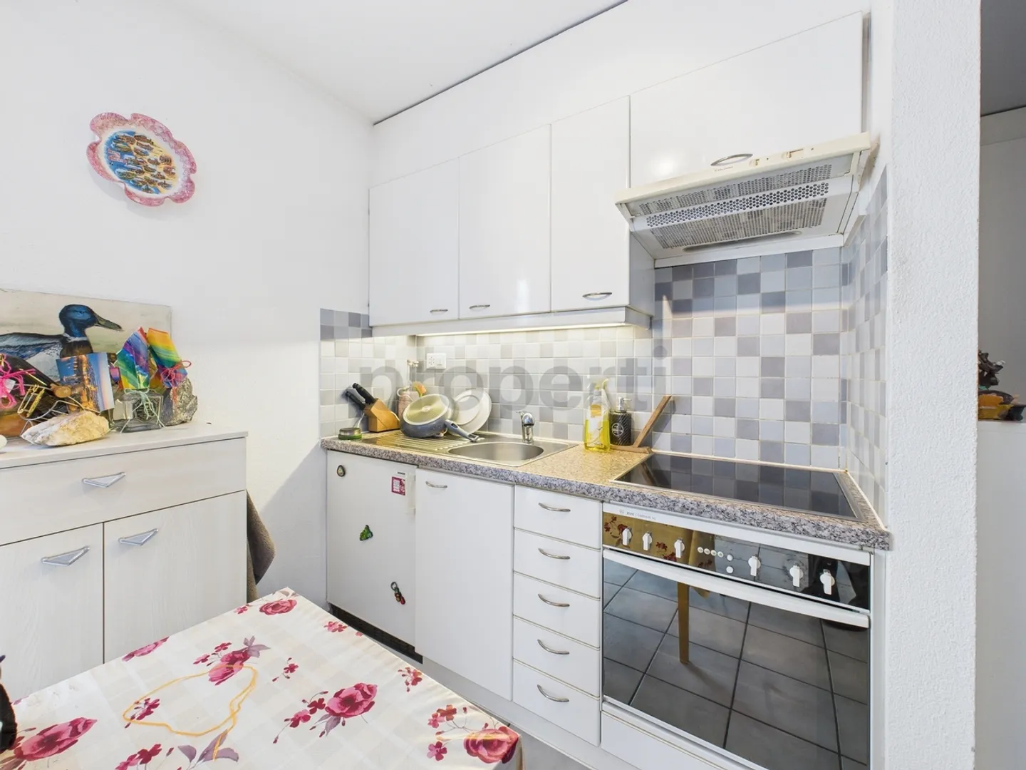 Appartement ensoleillé de 1,5 pièces à Contone, TI - Photo 2 sur 8