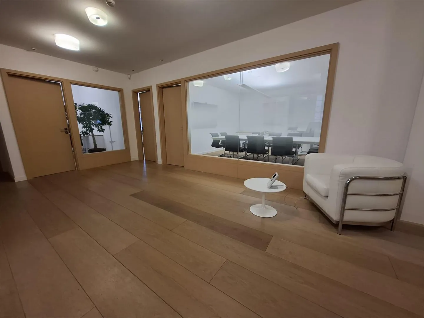 Office 10 rooms - Photo 3 of 9