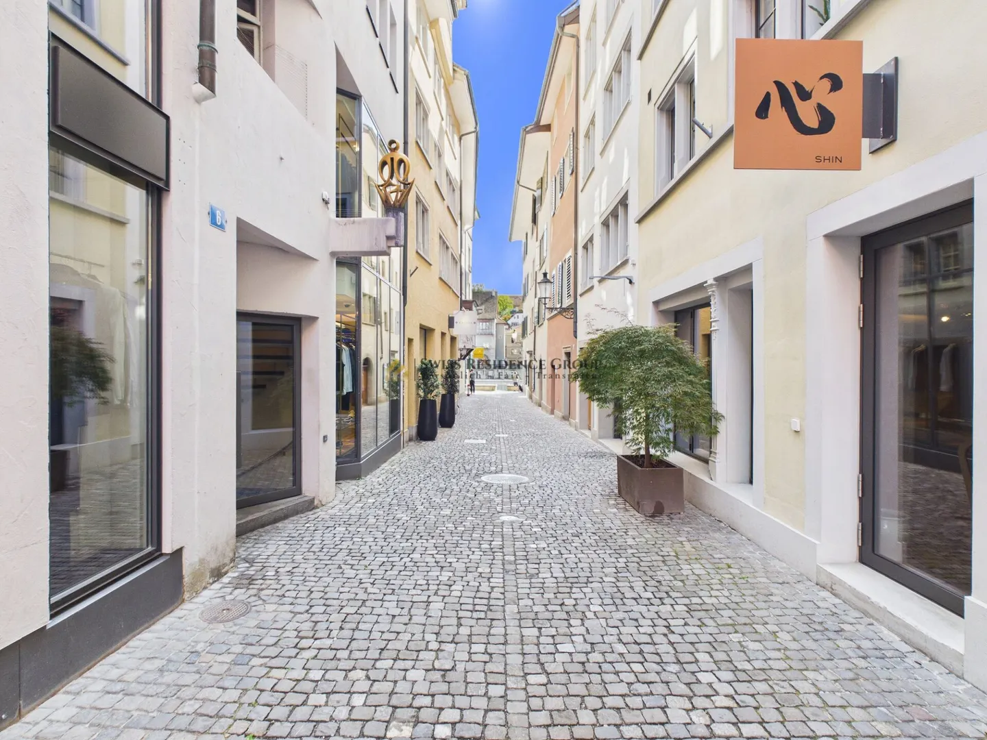 Appartement exclusif de 2,5 pièces avec vue sur le Grossmünster et la Limmat - Photo 15 sur 17