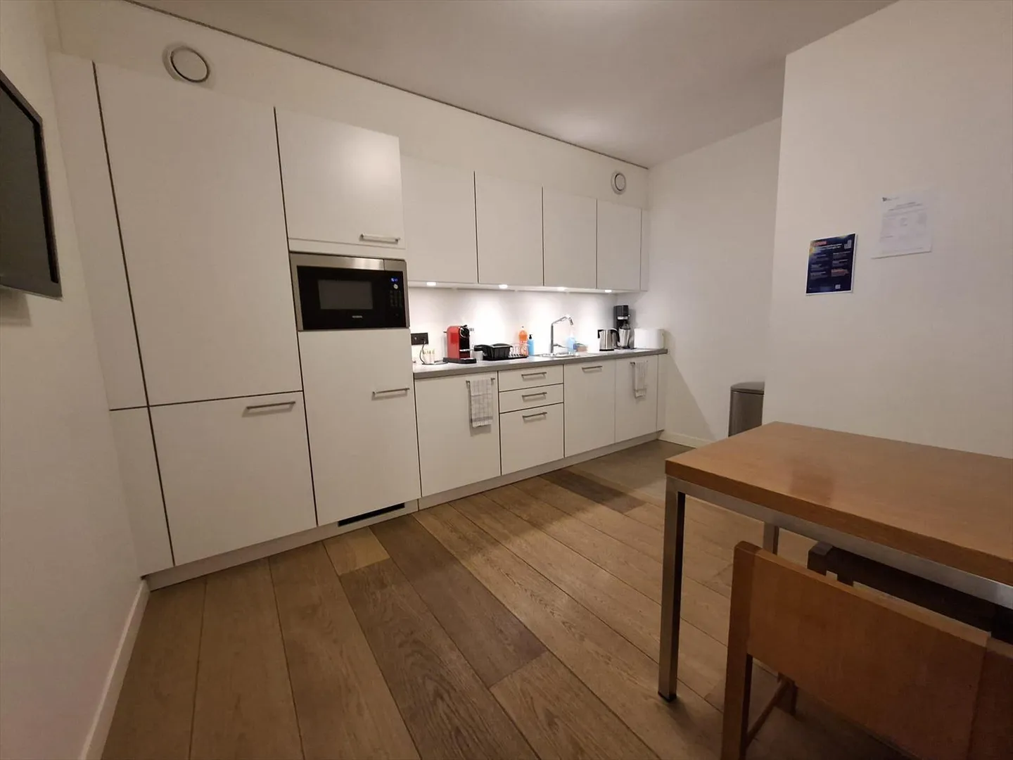 Office 10 rooms - Photo 7 of 9