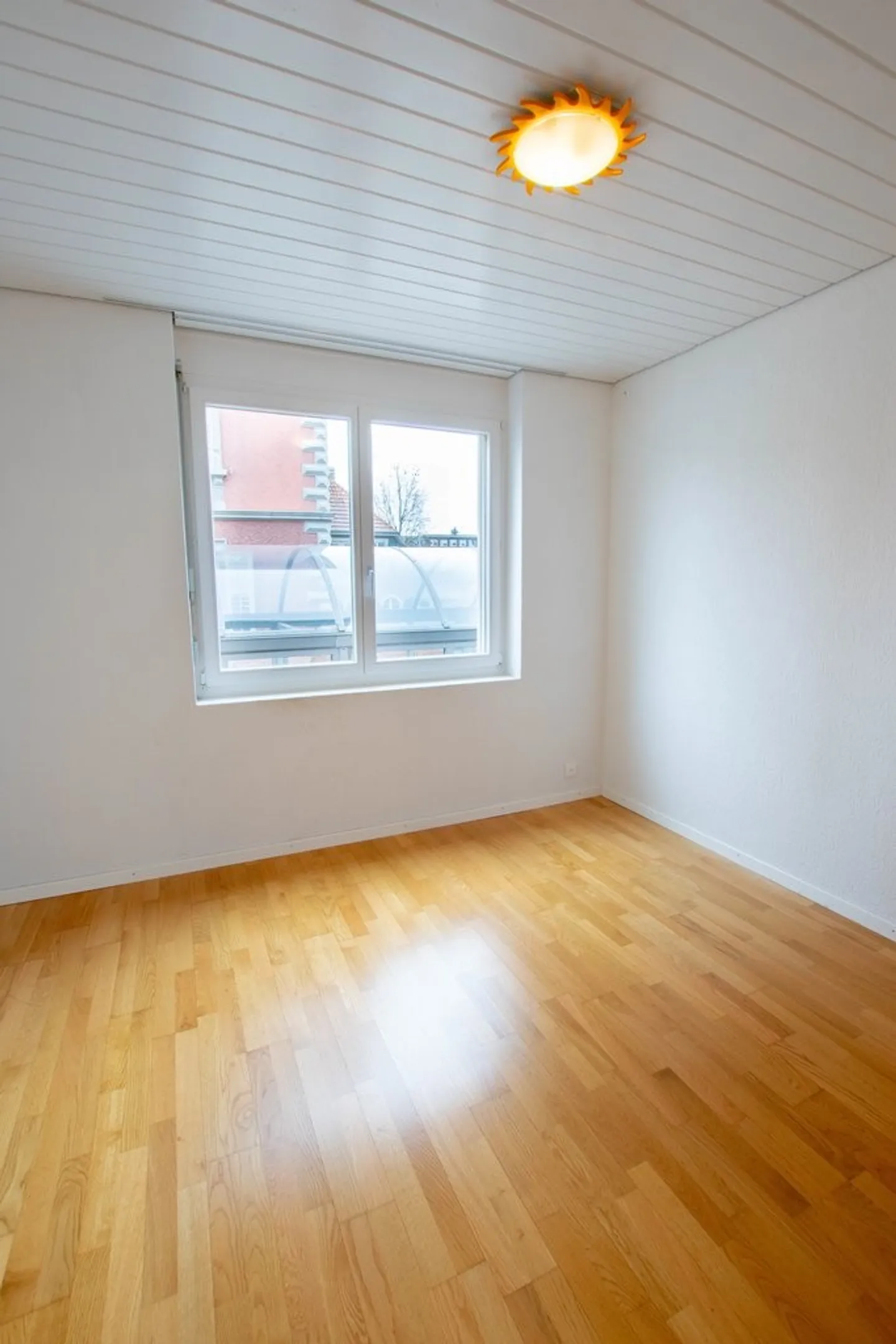 Belle appartement de 3,5 pièces avec salle de bricolage à louer ! - Photo 4 sur 11