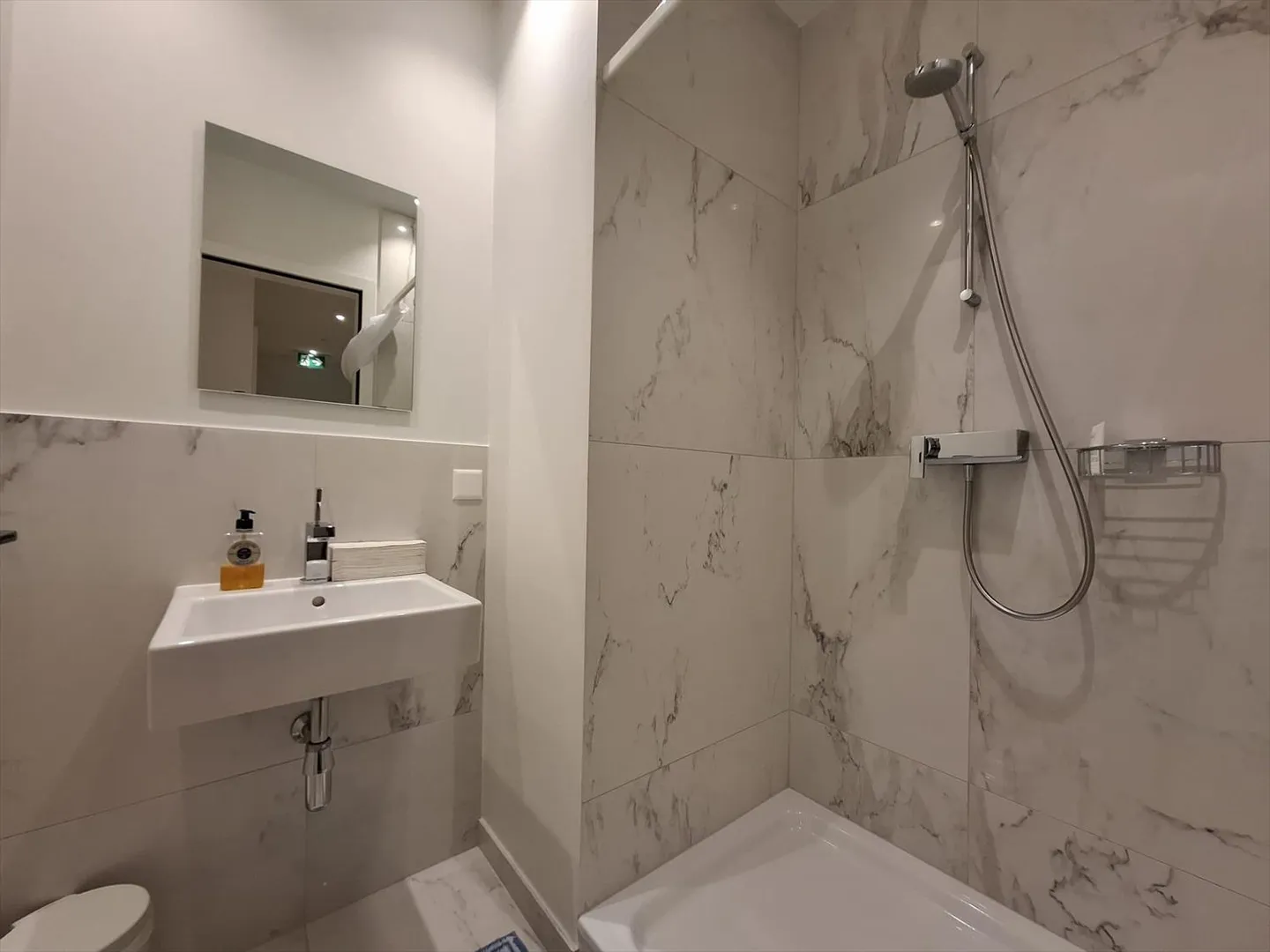 Office 10 rooms - Photo 8 of 9