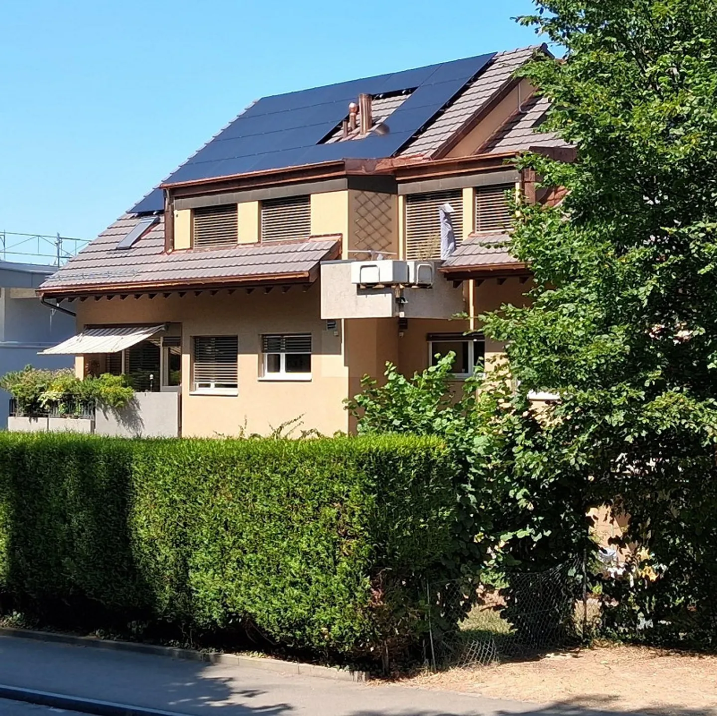 Charmante Dachwohnung in Riehen - Foto 1 von 13