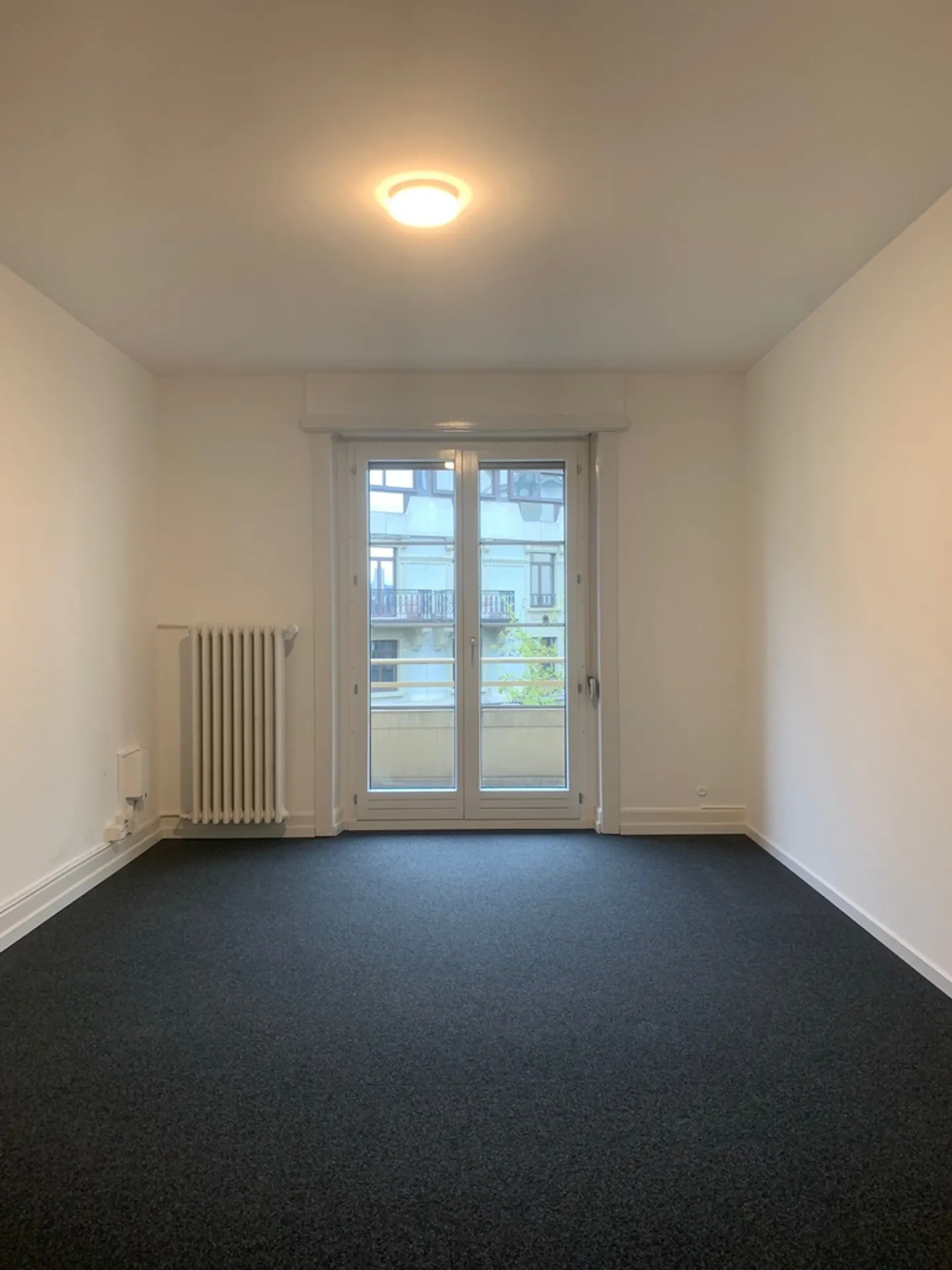 Beautiful office space ideally located! - Photo 2 of 10