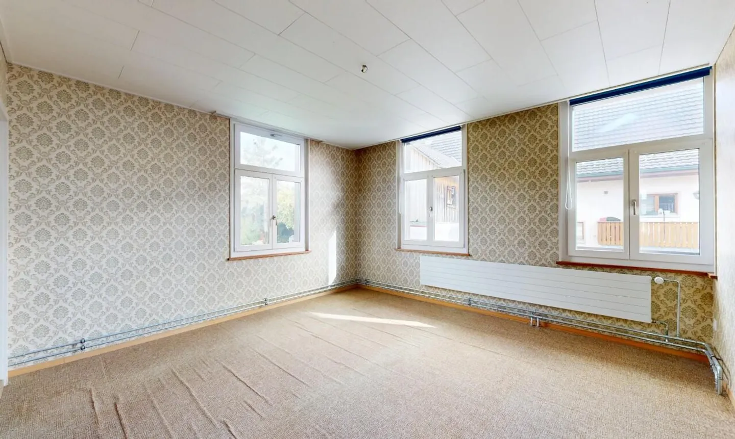 Well-maintained 4.5-room single-family house with large plot and development potential - Photo 10 of 11