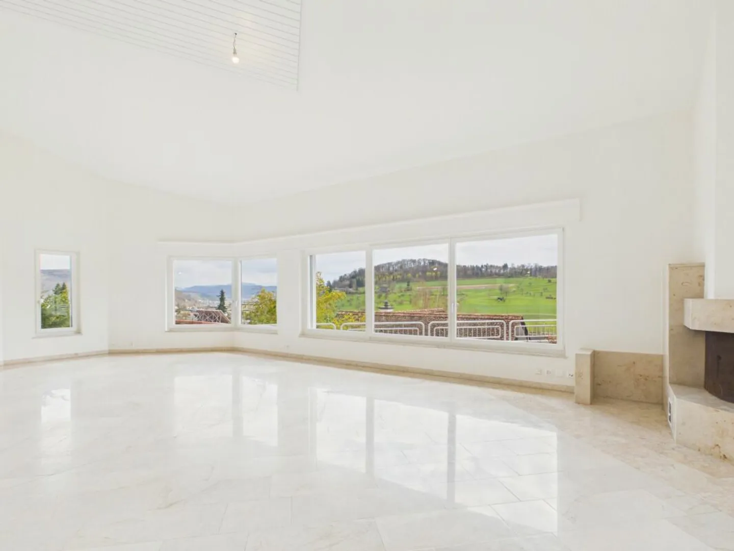 Luxury Villa with Unobstructed Views - Photo 8 of 30