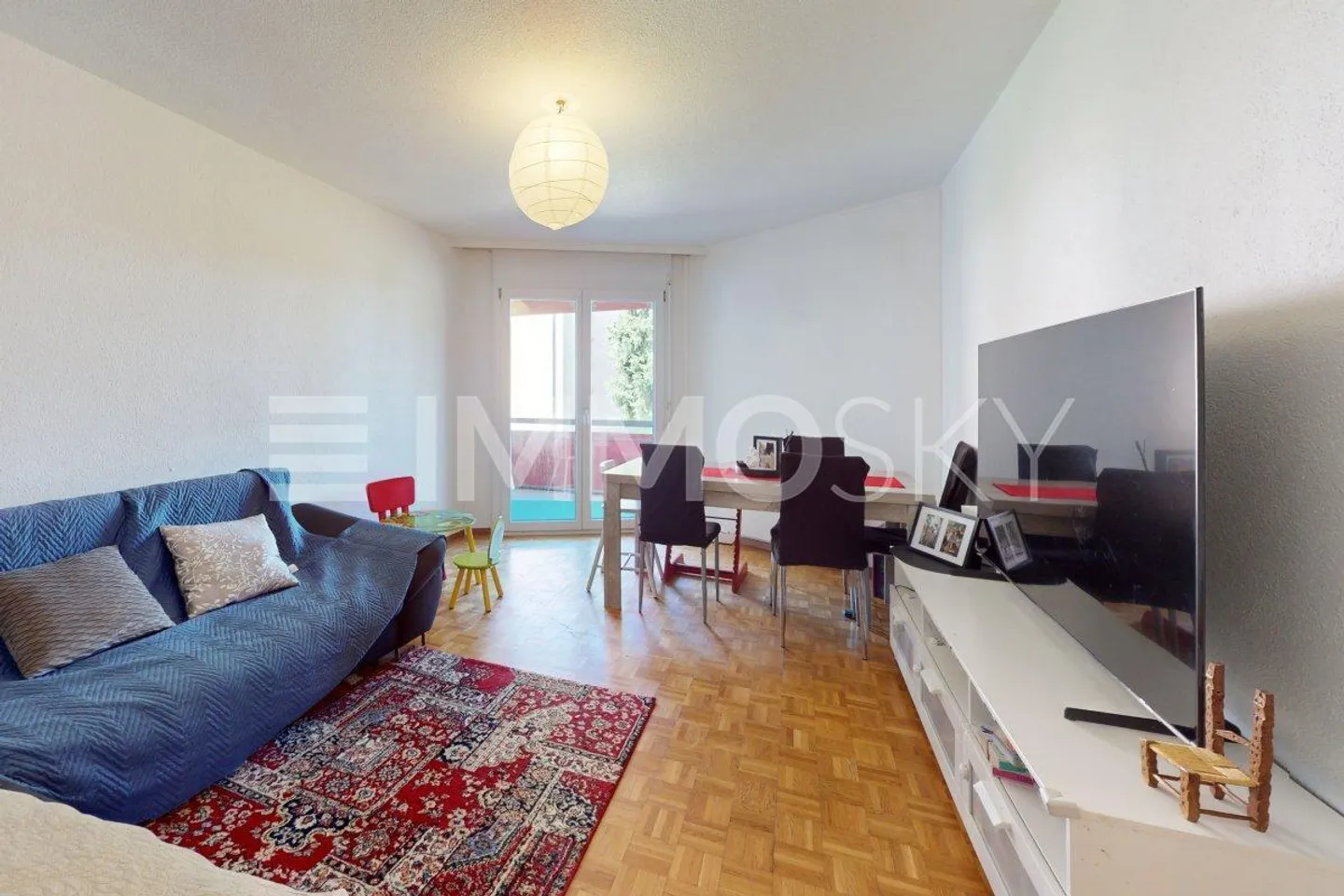 Comfort and absolute calm, just steps from amenities - Photo 3 of 5