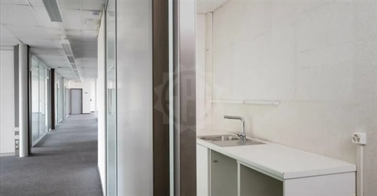 Office - Photo 4 of 6