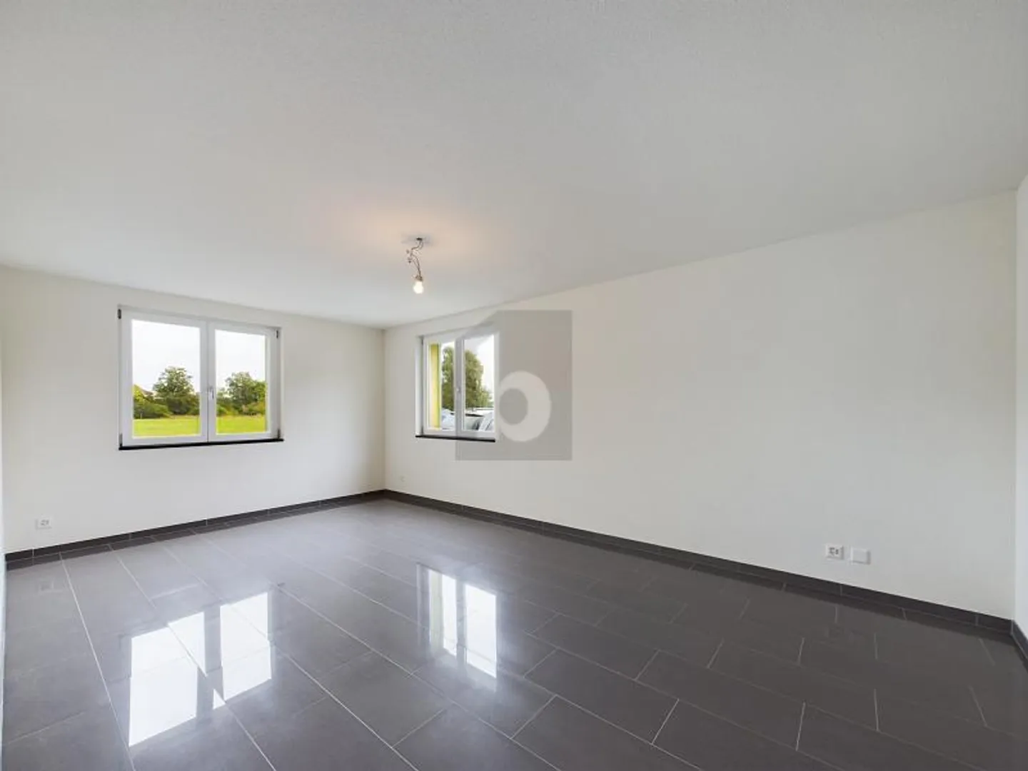 Apartment for rent - Photo 2 of 6