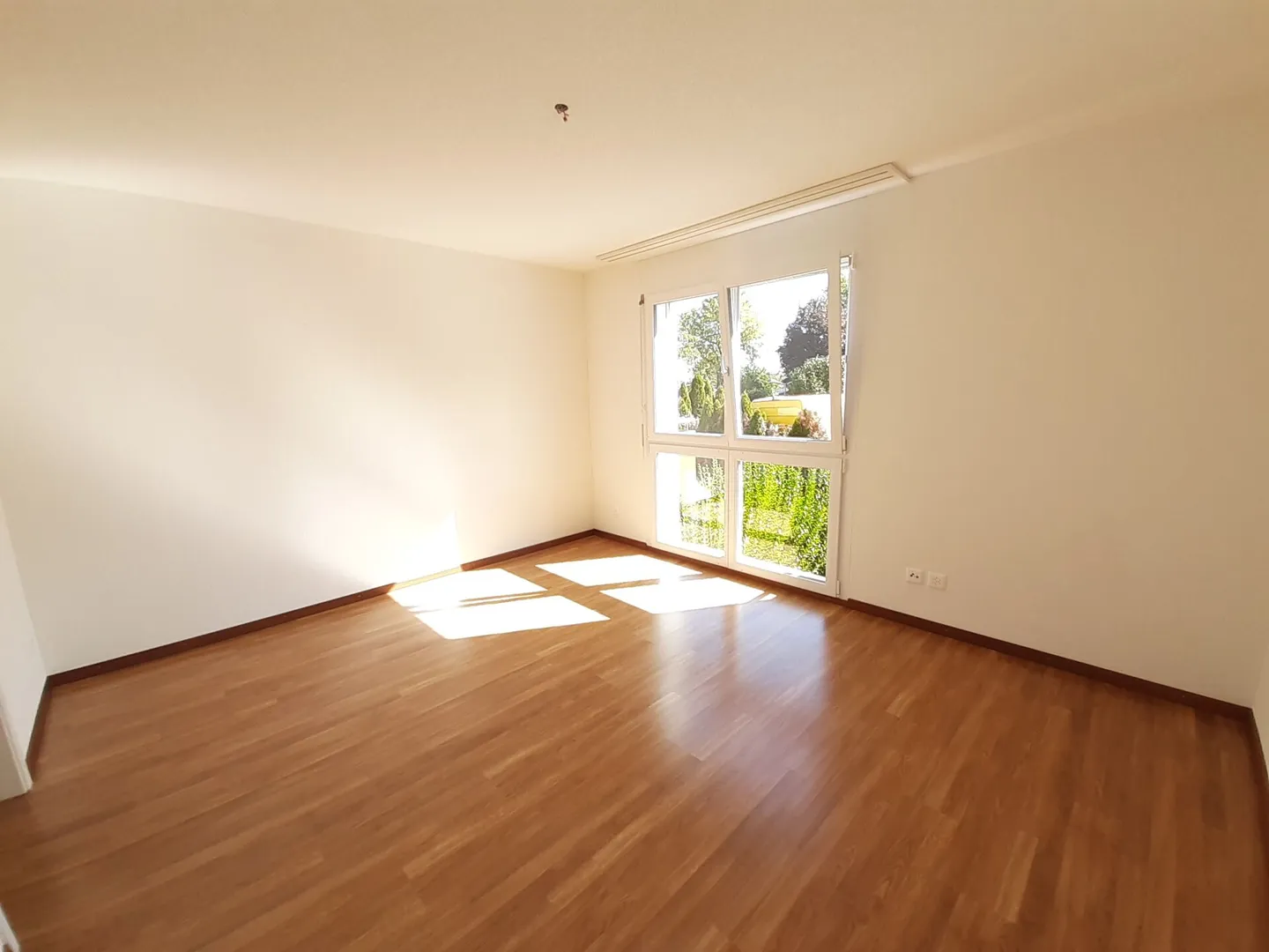 2 1/2 Room Apartment on the 1st Floor - Photo 3 of 7