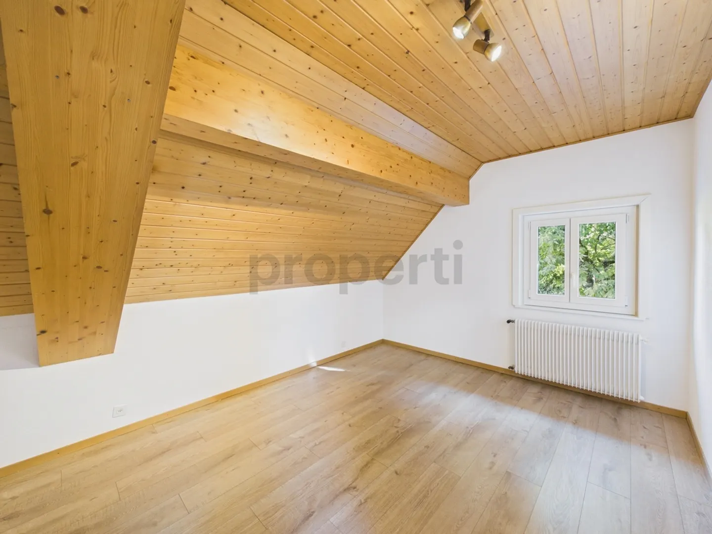 Renovierte 3,5-Zimmer-Wohnung mit Balkon und inkludierter Mietrendite - Foto 7 von 13