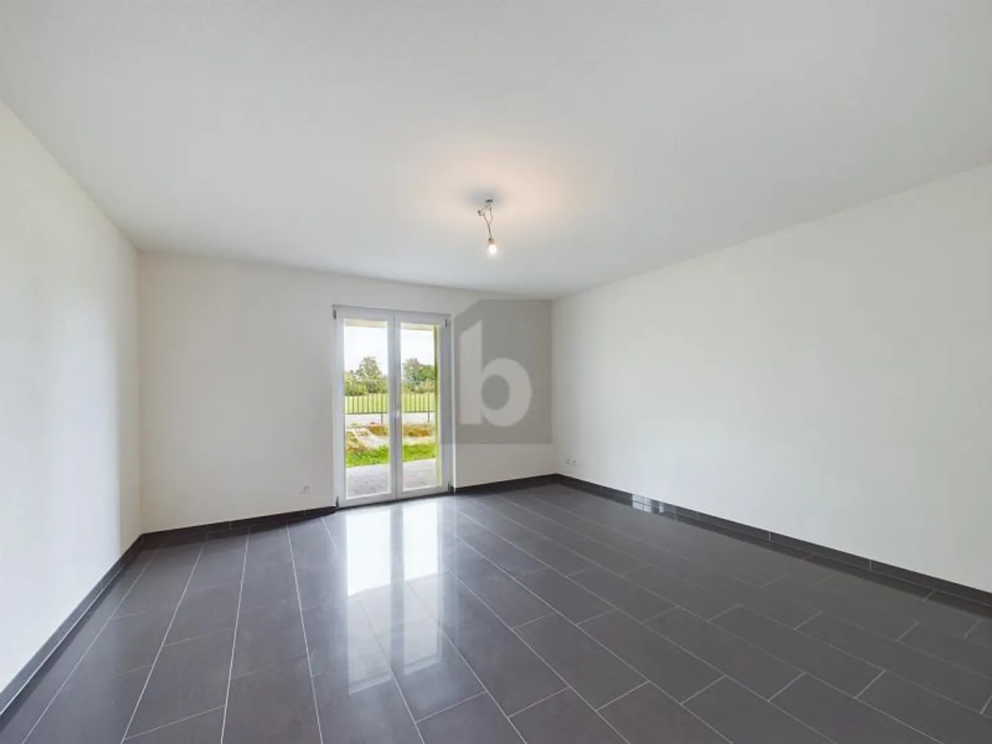 Apartment for rent - Photo 5 of 6