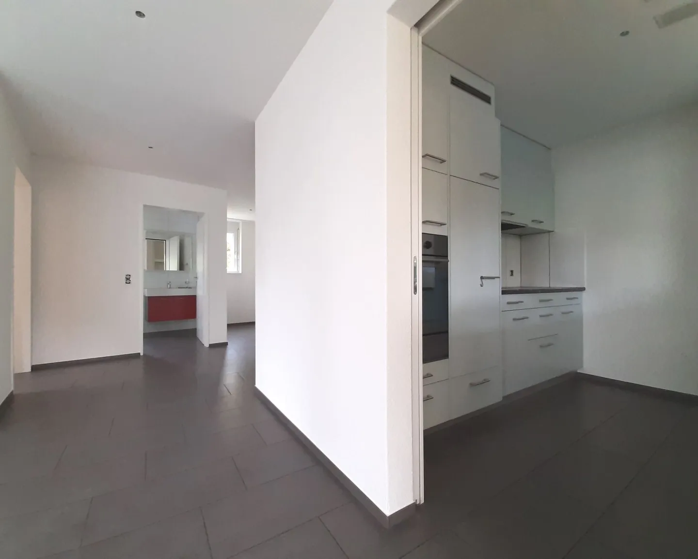 Ampio appartamento di 2,5 stanze a Dagmersellen - Foto 1 di 11