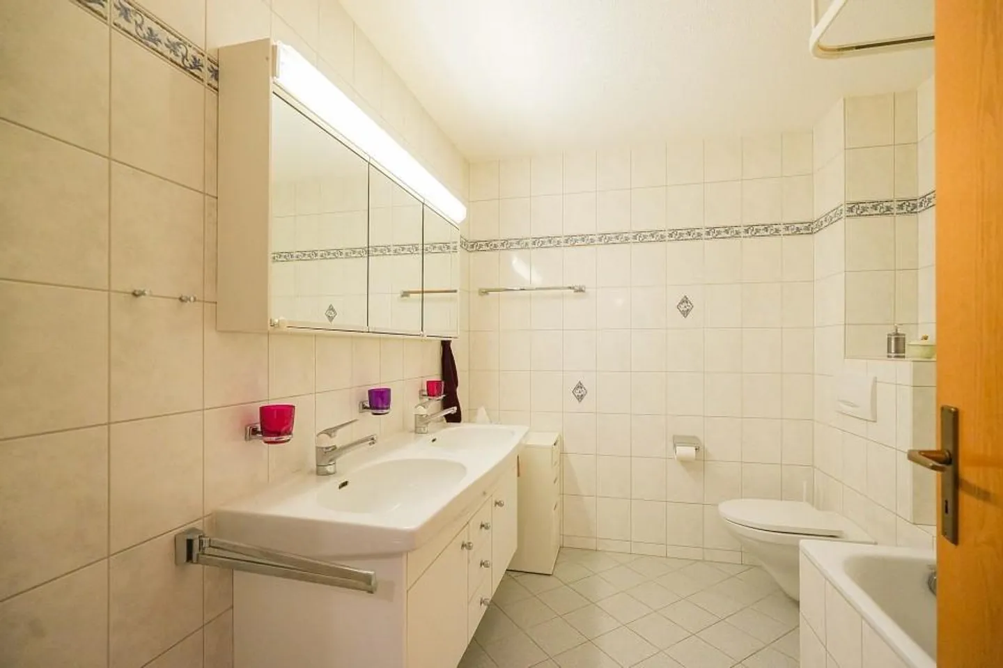 Well-maintained 4.5 room apartment in the village - Photo 4 of 13