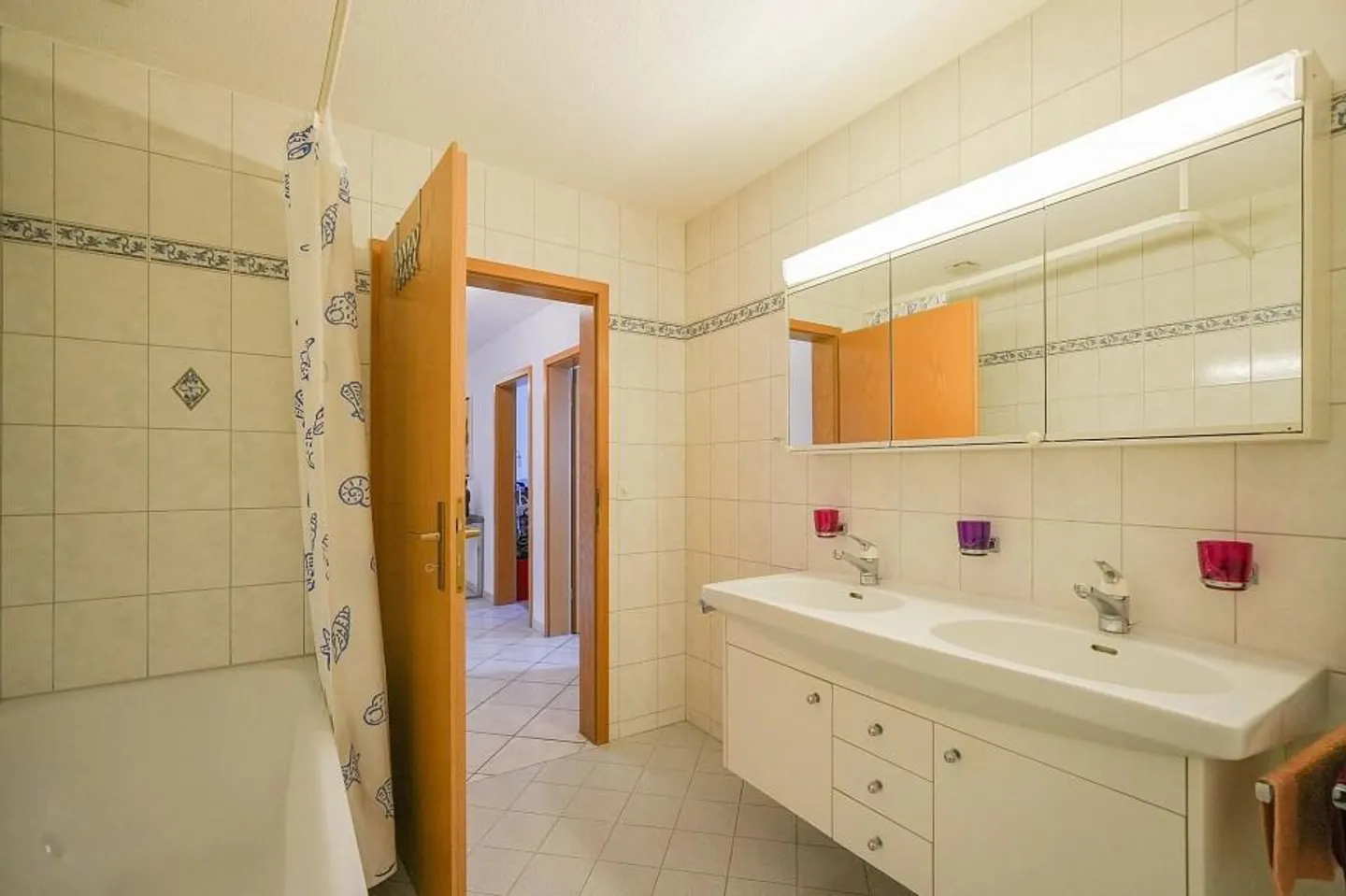 Well-maintained 4.5 room apartment in the village - Photo 8 of 13