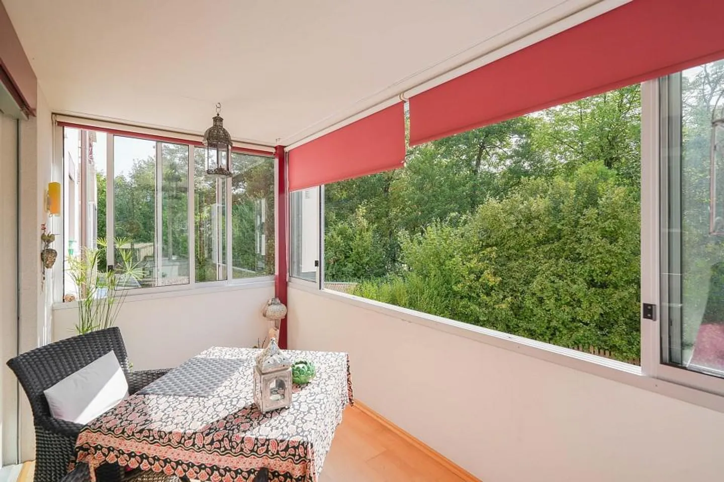 Well-maintained 4.5 room apartment in the village - Photo 9 of 13