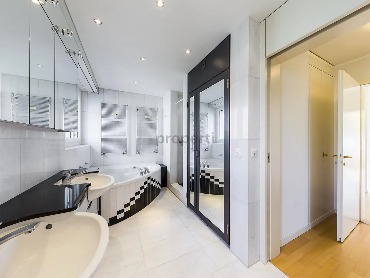 Occasione ideale con vista lago - limitata fino al 31.12.2027 - Foto 10 di 12