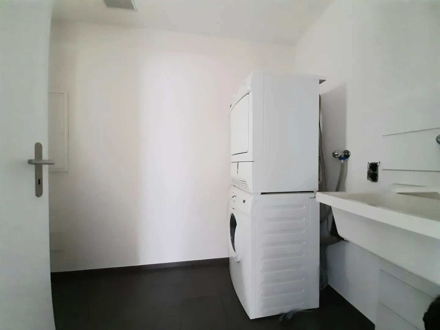Ampio appartamento di 2,5 stanze a Dagmersellen - Foto 8 di 11