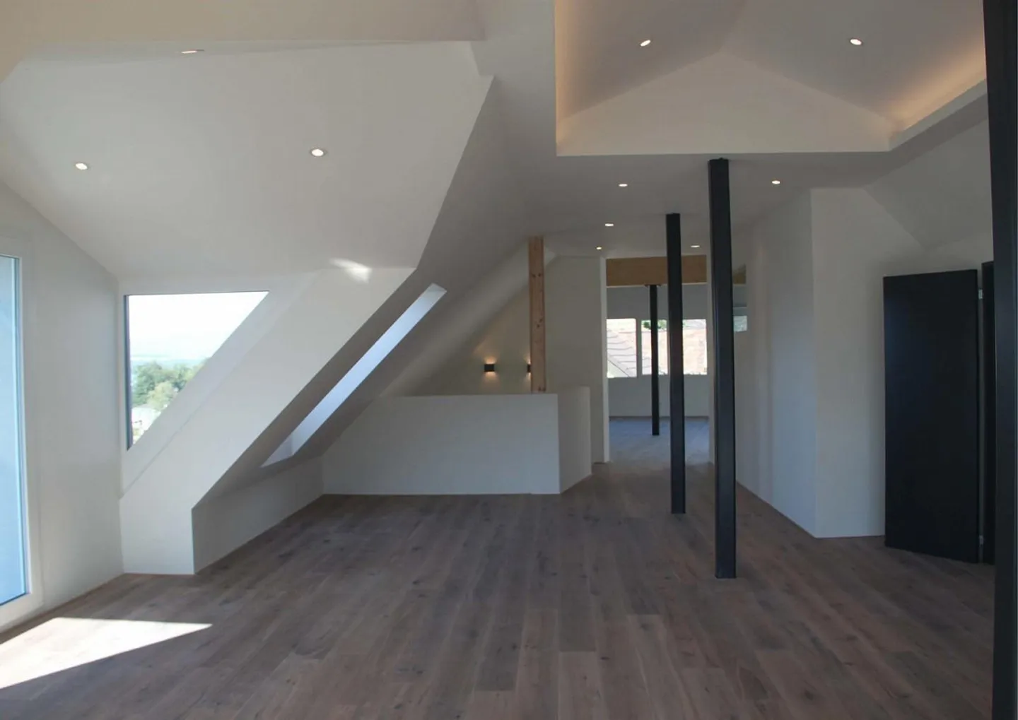 Moderne Dachwohnung mit wunderbarer Seesicht - Foto 3 von 6
