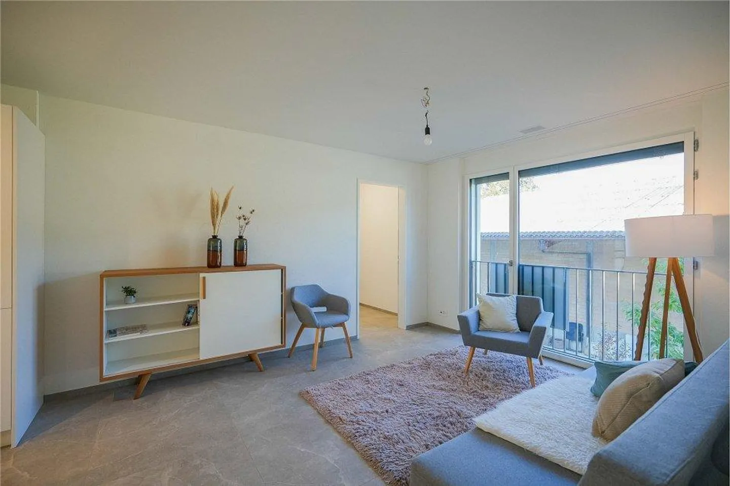 Vivere modernamente per meno di CHF 1'000.-- al mese - Foto 5 di 13