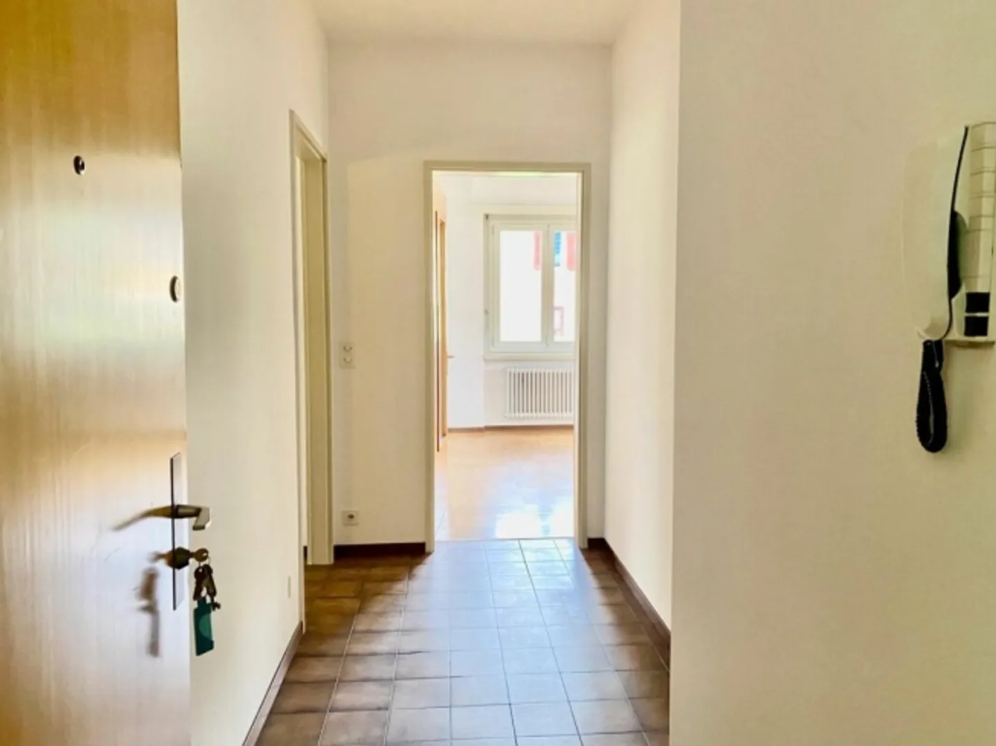 «Luminoso appartamento  di 3,5 locali, 1. piano- Vacallo» - Foto 6 di 18