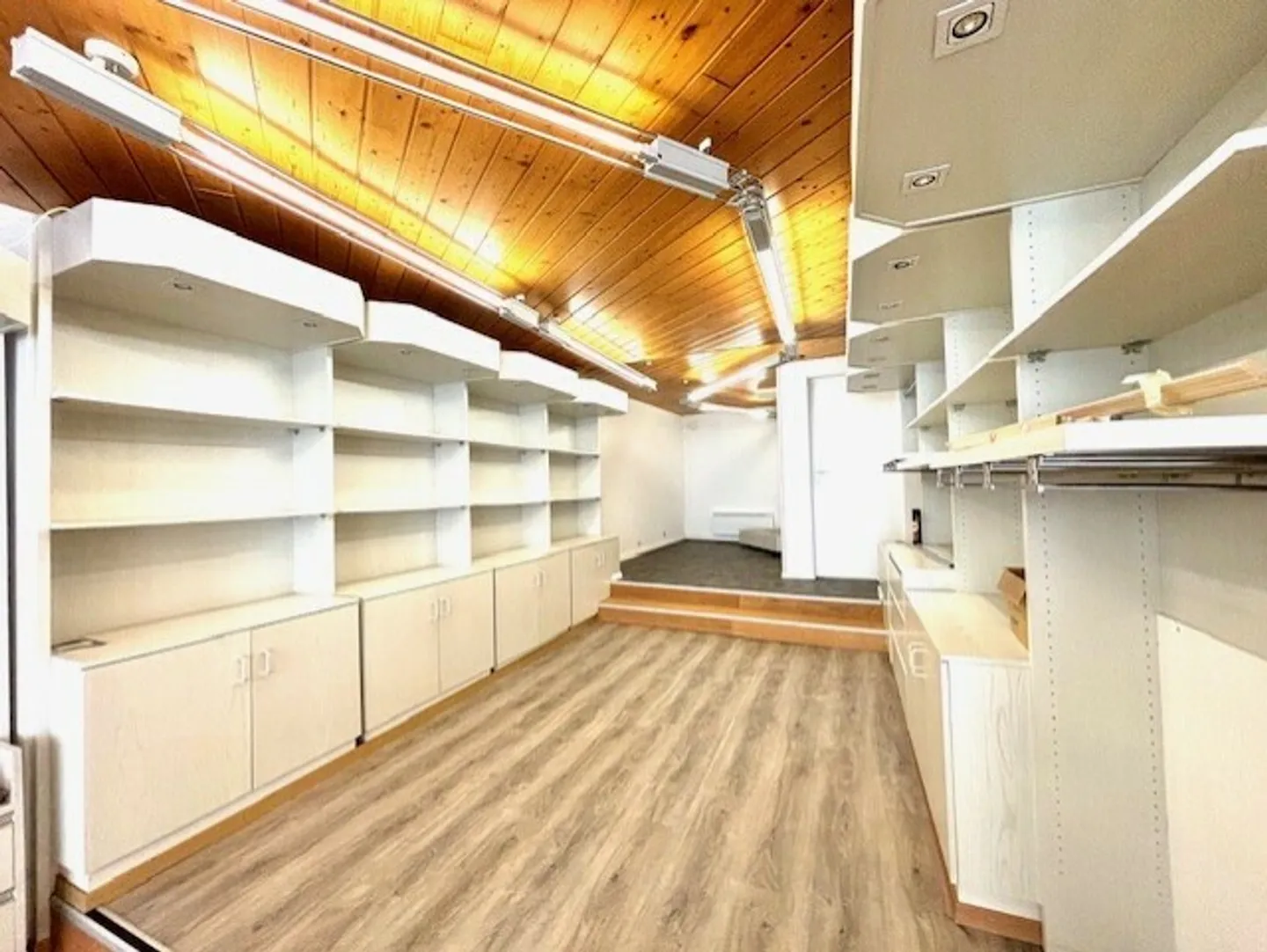 CENTRALE 18-20, Commercial space in the heart of the city - Photo 5 of 7