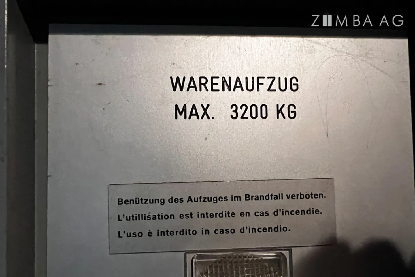 Entrepôt avec Bureau - Photo 4 sur 8