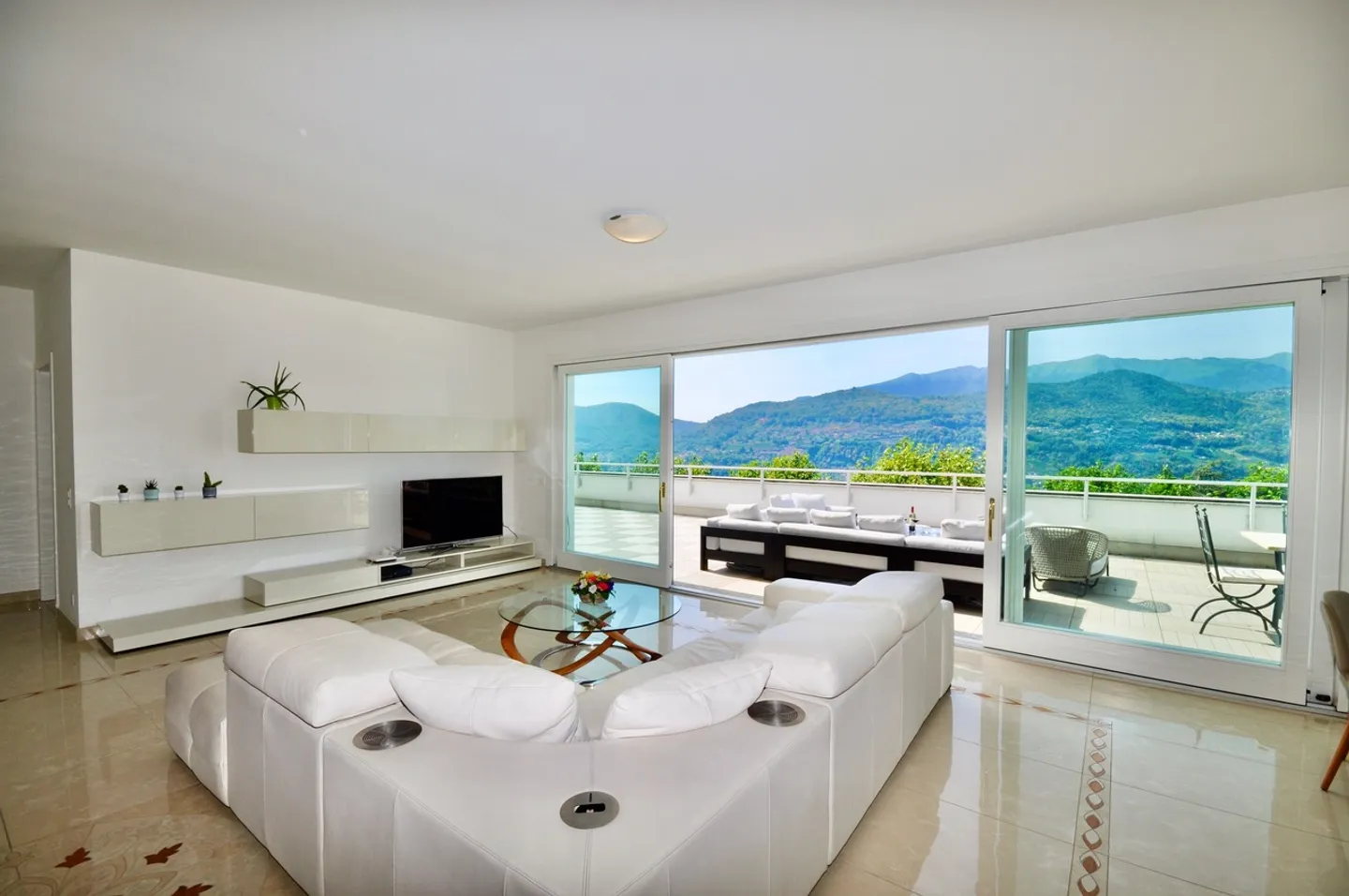 Appartamento di Lusso con Terrazza - Foto 4 di 24