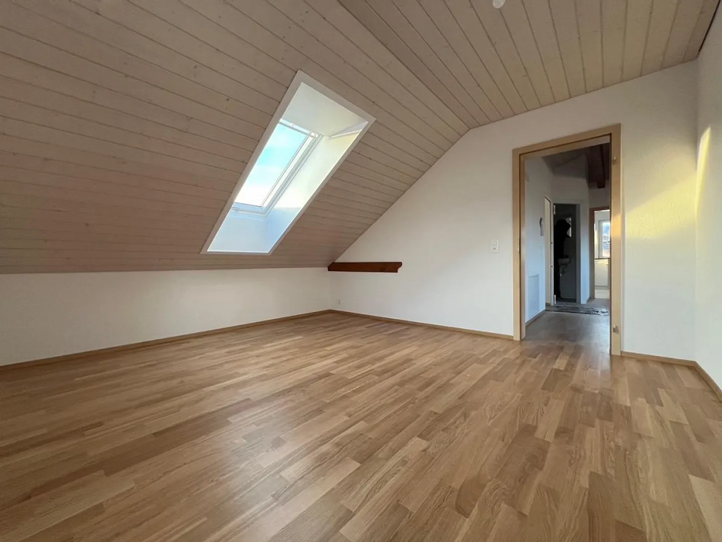Charmante 4.5 Zimmer Wohnung - Foto 3 von 7