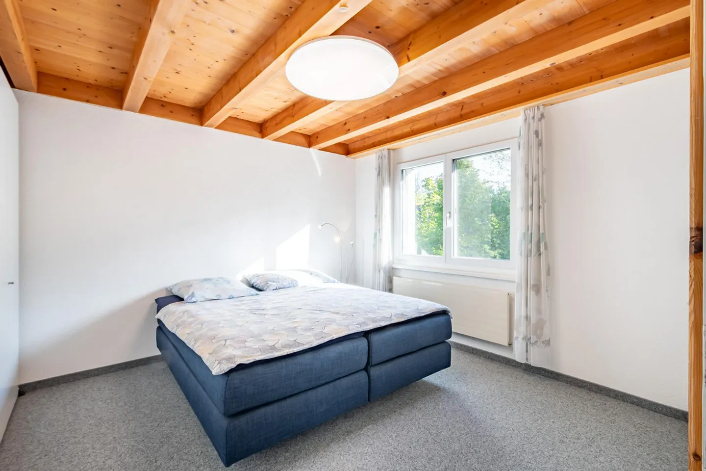 Well-kept semi-detached house with idyllic garden - Photo 10 of 23