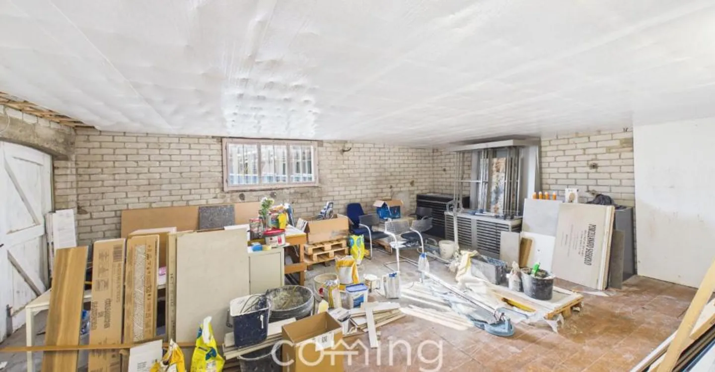 Versatile Commercial Property - Photo 9 of 13