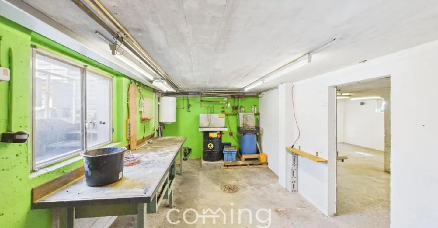 Versatile Commercial Property - Photo 11 of 13