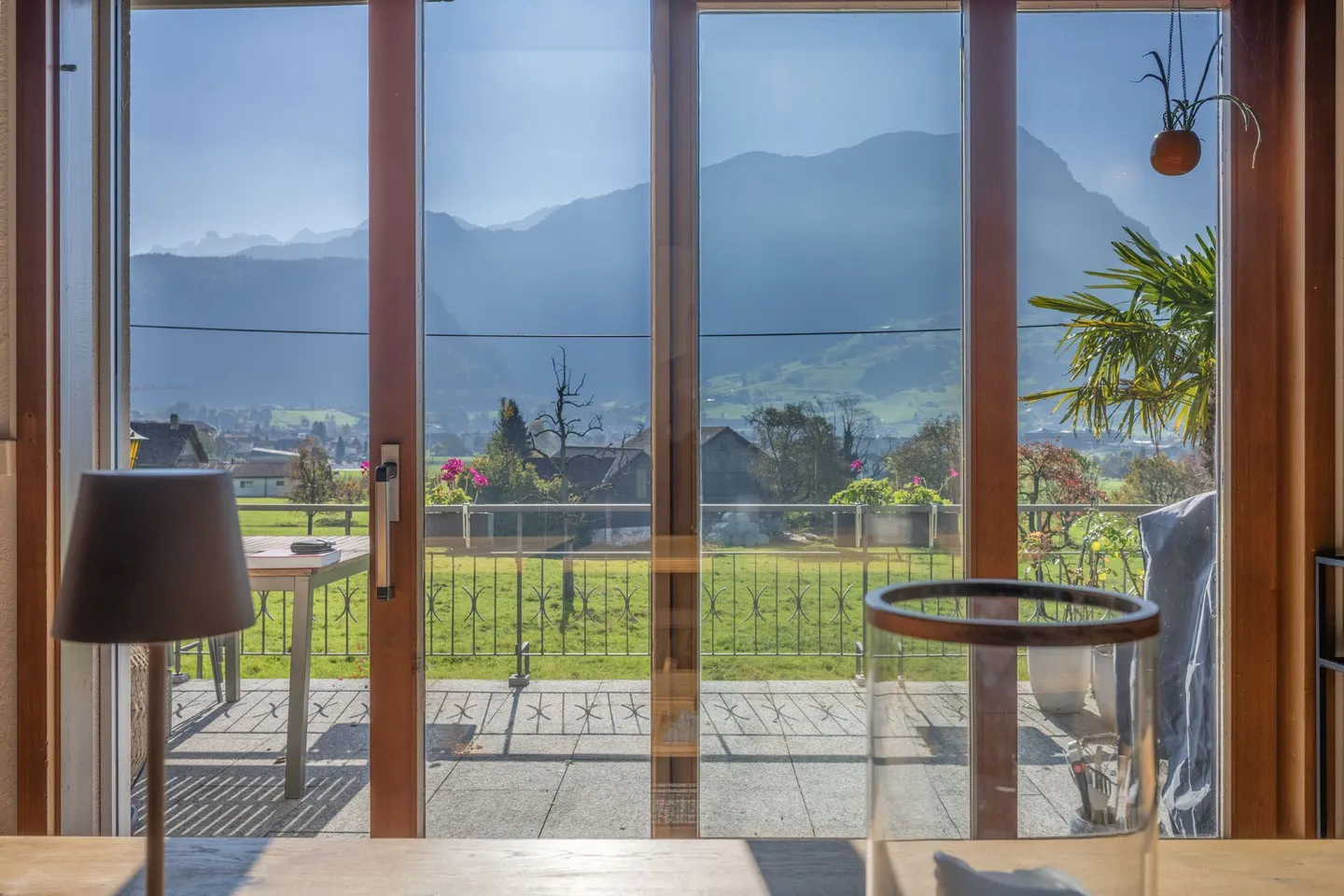 MythenHorizon - Grosses EFH in Schwyz - Foto 3 von 25