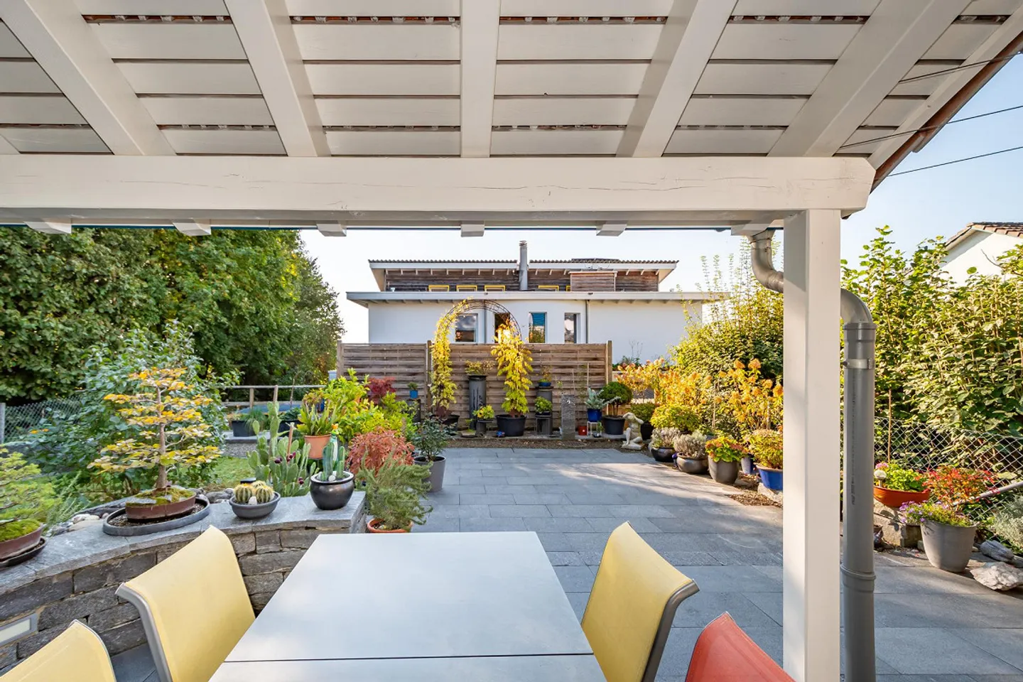 Well-kept semi-detached house with idyllic garden - Photo 17 of 23