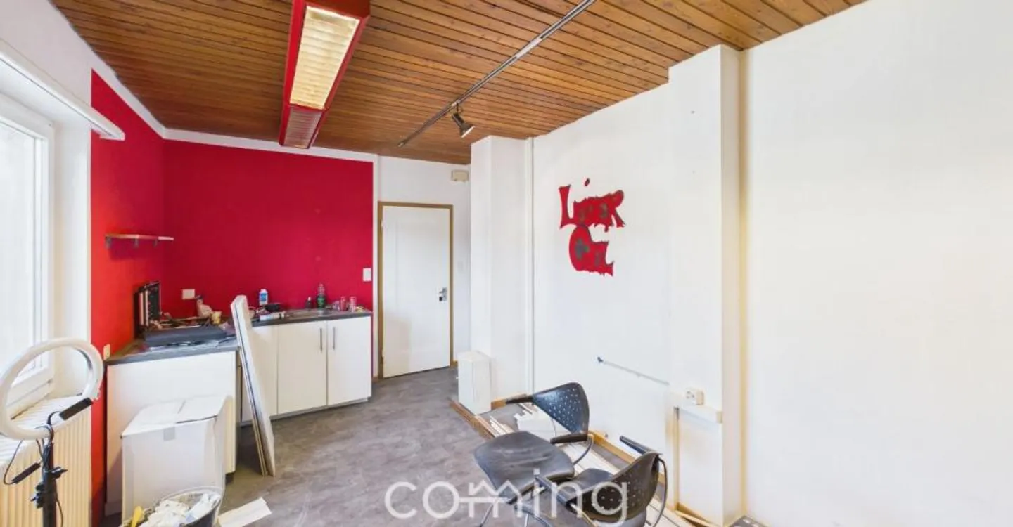 Versatile Commercial Property - Photo 6 of 13