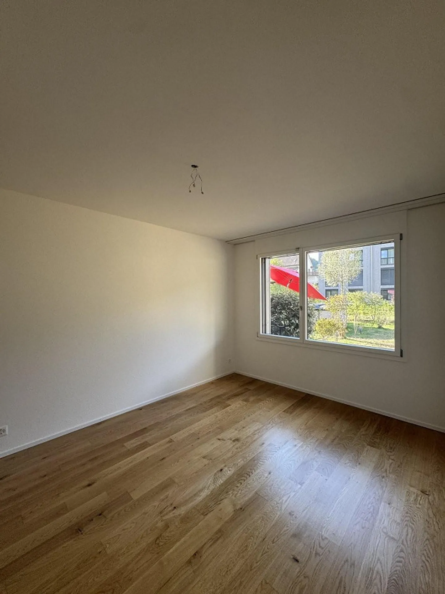 Modern 2.5 room apartment for rent - Photo 7 of 13