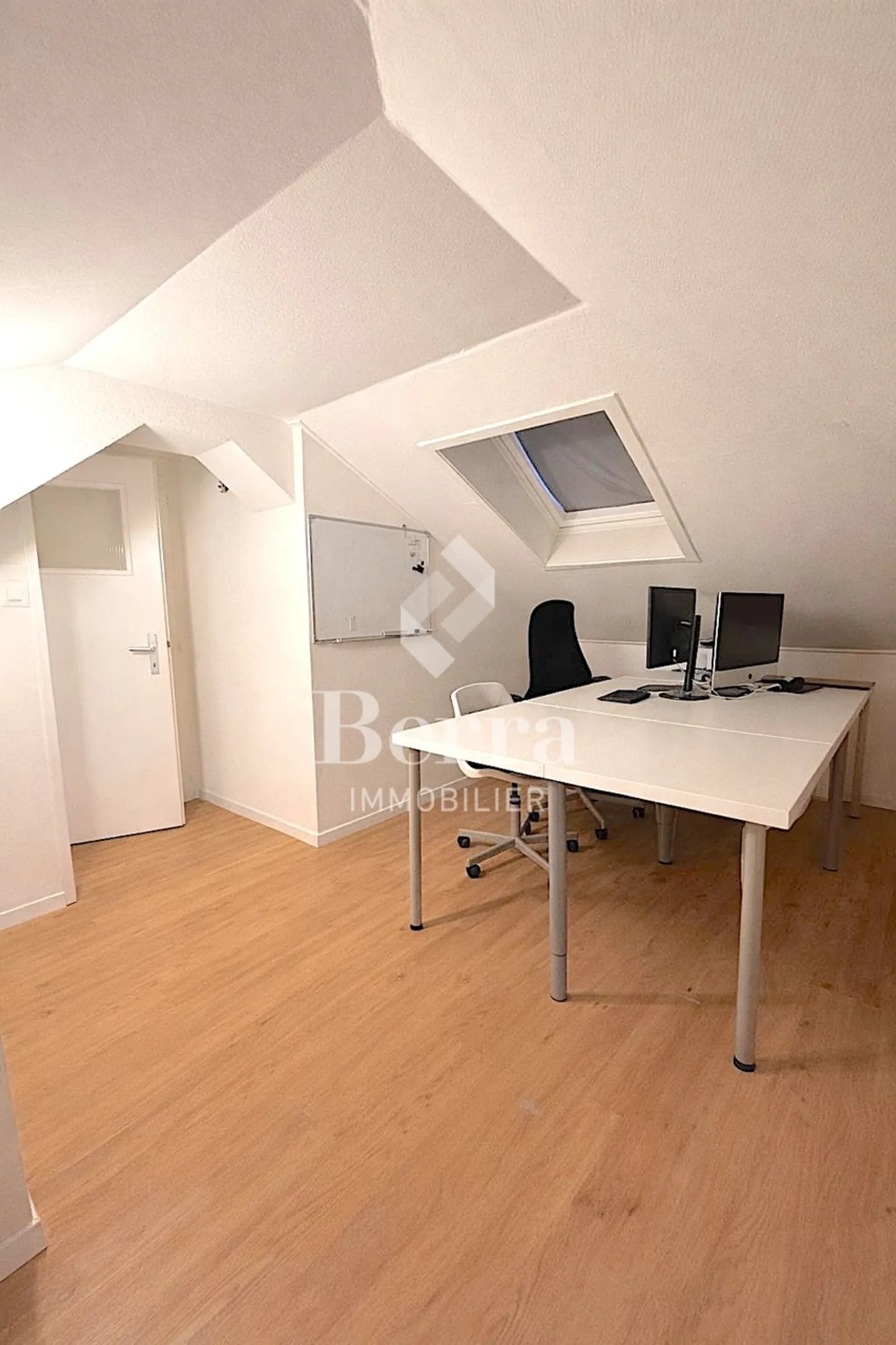 Proprietà d'investimento ristrutturata ad Aigle - Foto 13 di 16
