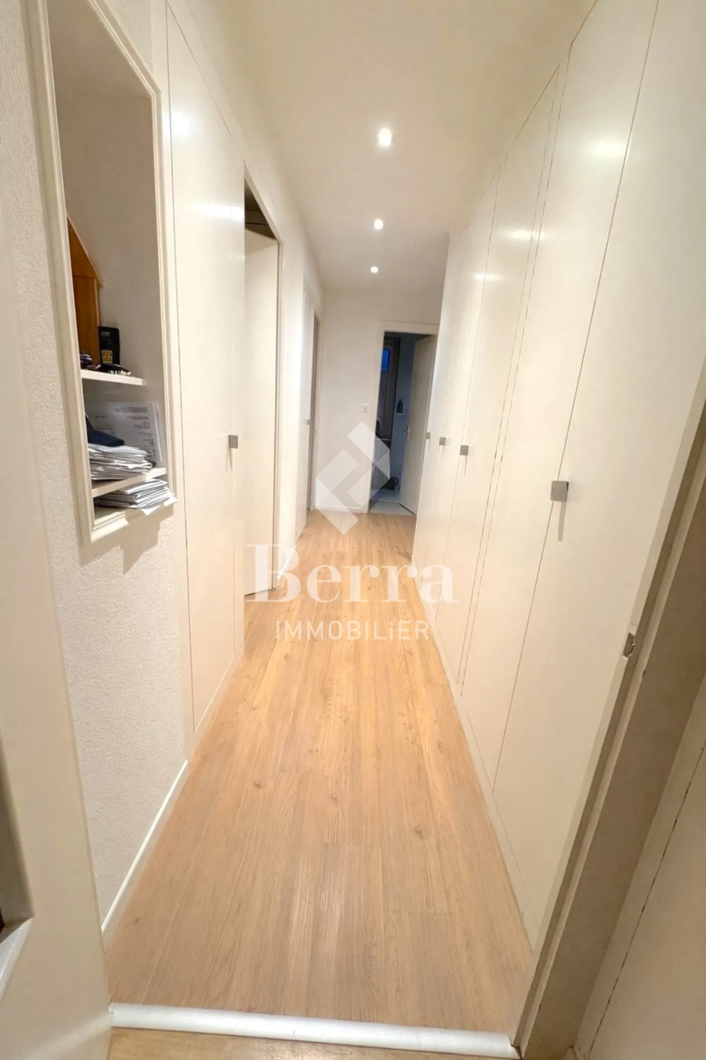 Proprietà d'investimento ristrutturata ad Aigle - Foto 14 di 16
