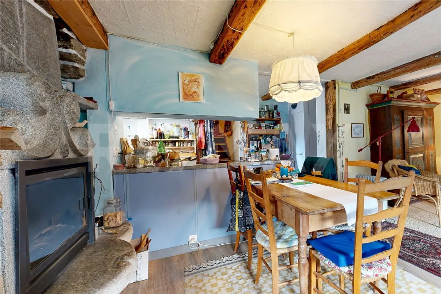 Casa con tre appartamenti - Foto 9 di 13