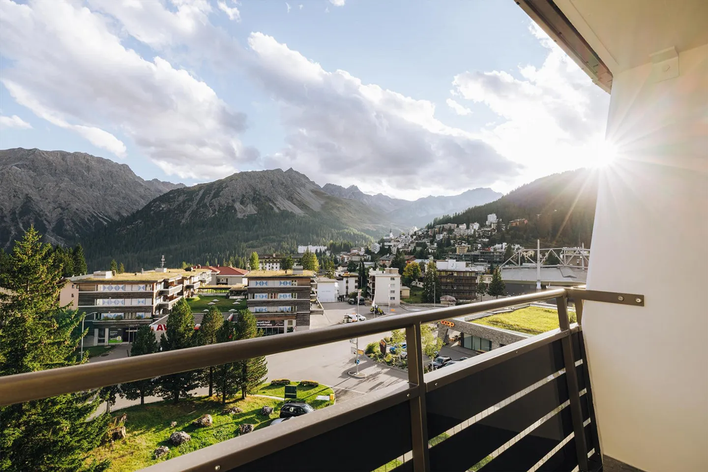 Appartamento 2.5 locali con due balconi, sole e vista montagna - Arosa - Foto 7 di 17
