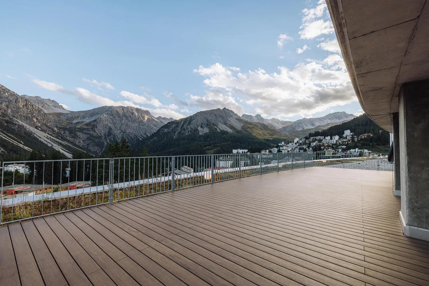 Appartamento 2.5 locali con due balconi, sole e vista montagna - Arosa - Foto 13 di 17
