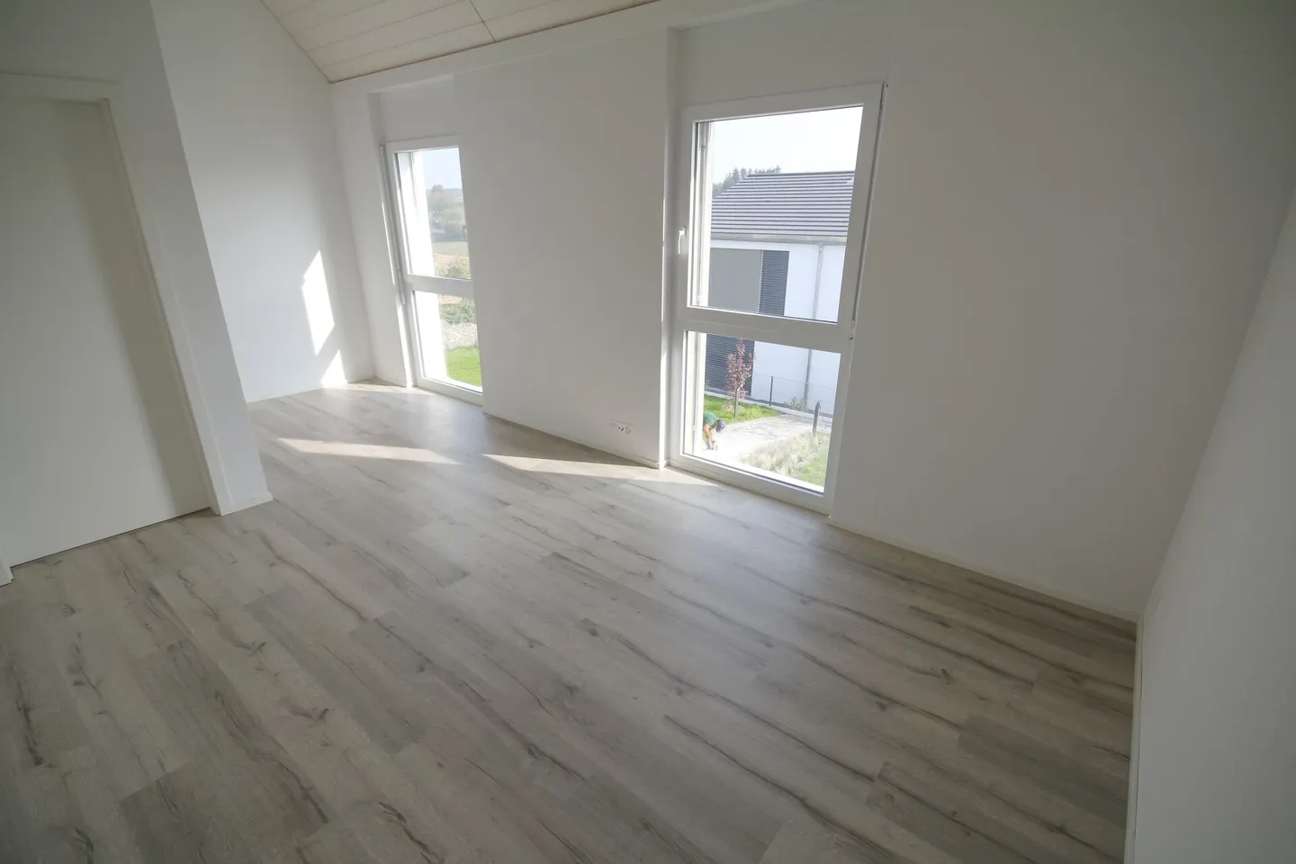 Villa con 4,5 camere e cantina - Foto 4 di 10