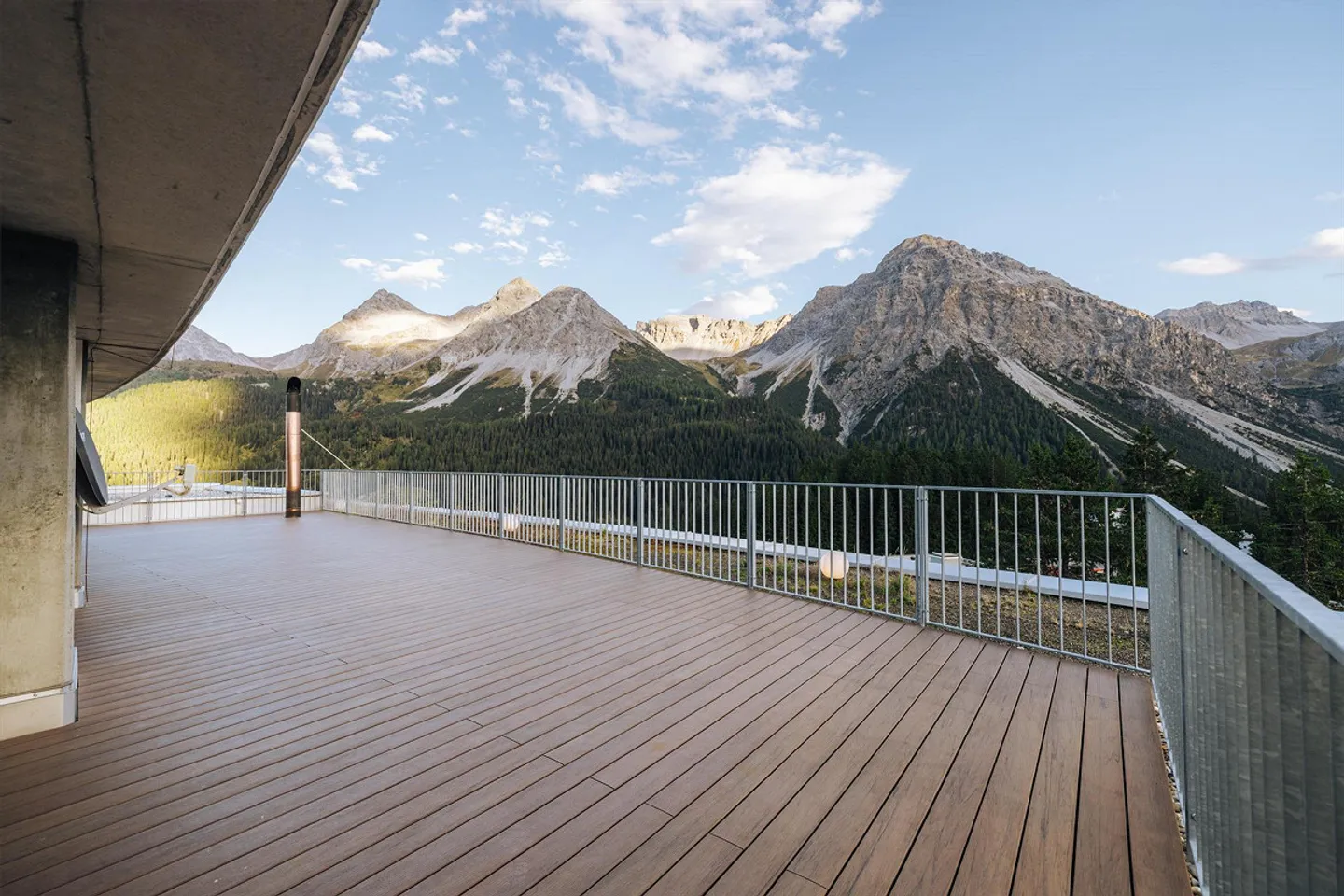 Appartamento 2.5 locali con due balconi, sole e vista montagna - Arosa - Foto 14 di 17