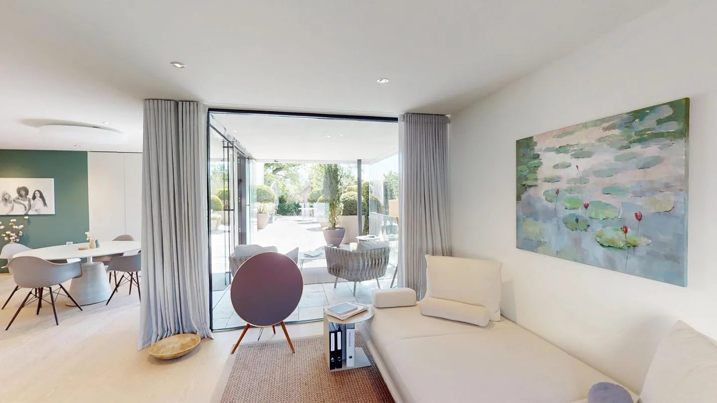 Exclusive 2.5-room garden apartment in the best location of Bottmingen Beautiful living with winter garden - Photo 8 of 10